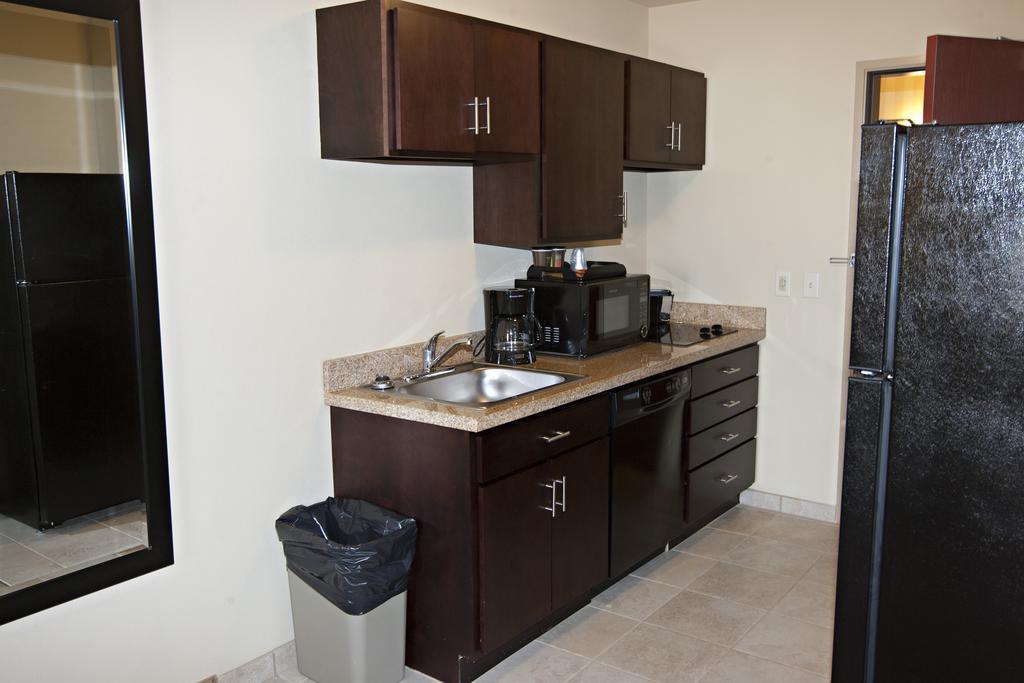Cobblestone Inn & Suites - Langdon Exteriér fotografie