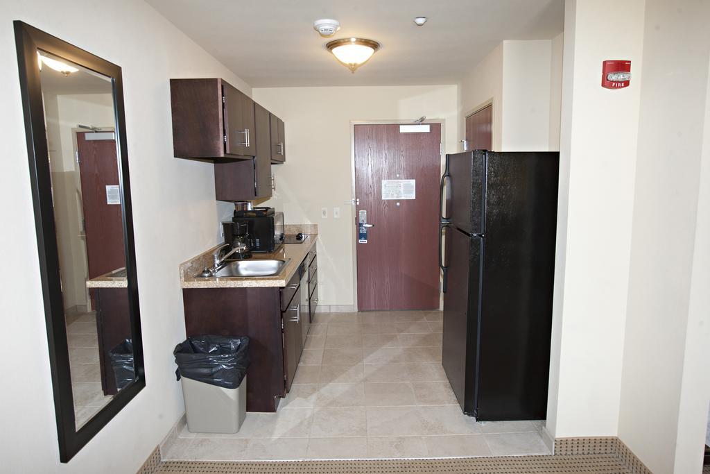 Cobblestone Inn & Suites - Langdon Exteriér fotografie