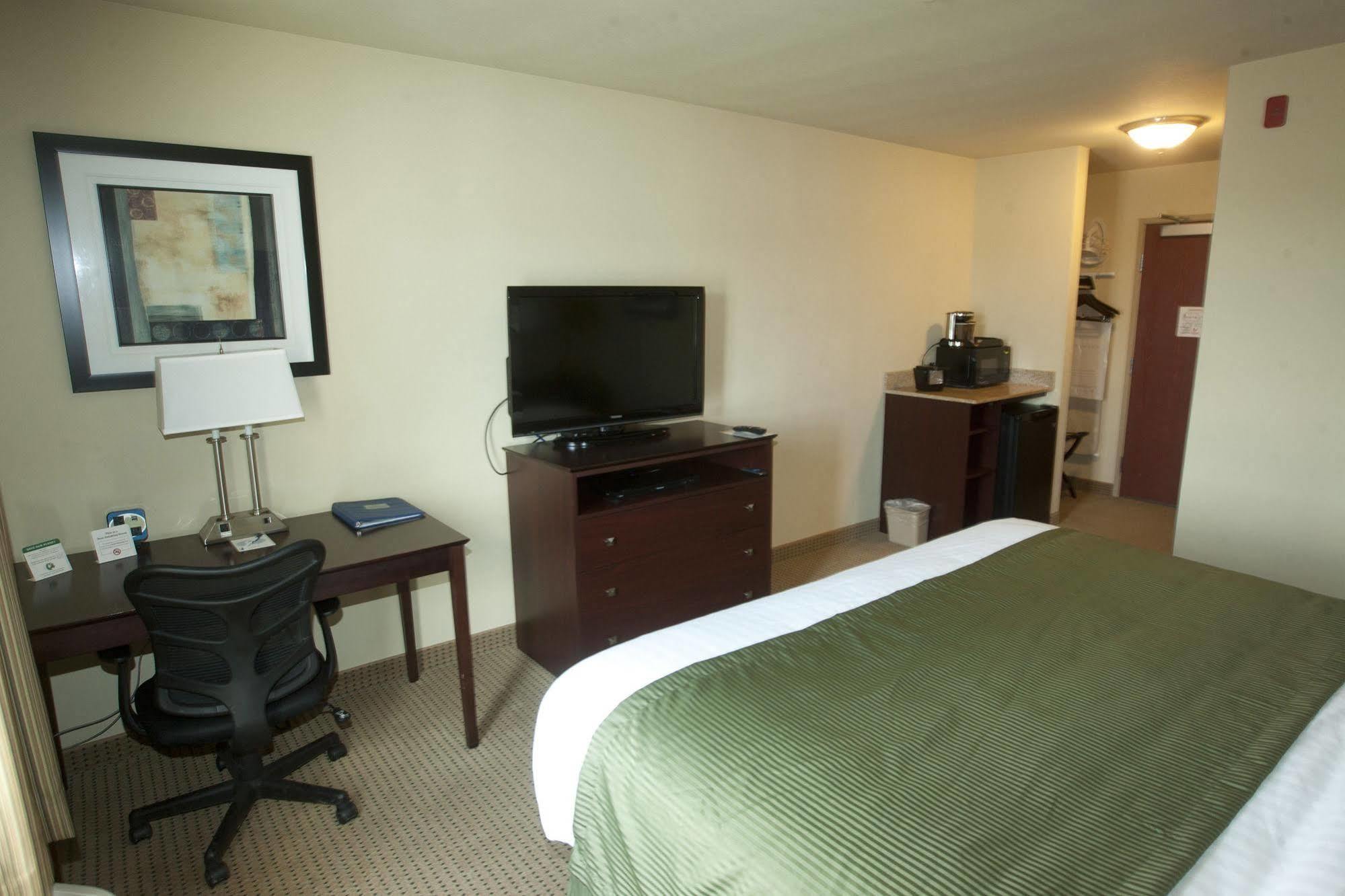 Cobblestone Inn & Suites - Langdon Exteriér fotografie