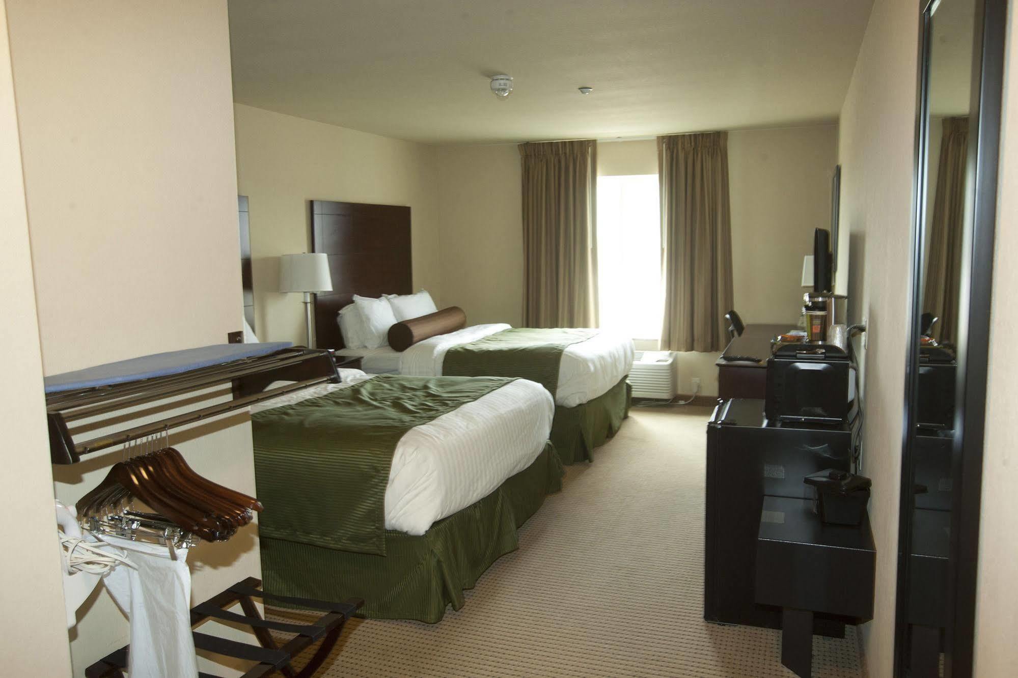 Cobblestone Inn & Suites - Langdon Exteriér fotografie