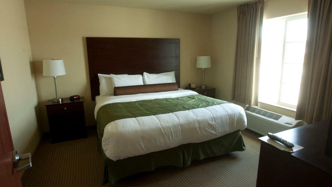 Cobblestone Inn & Suites - Langdon Exteriér fotografie